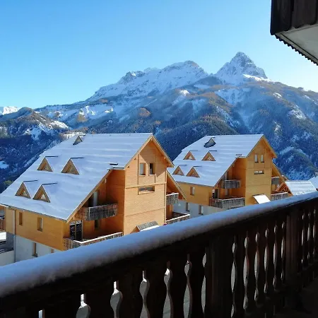 Hameau Pra Roustan By Godille *